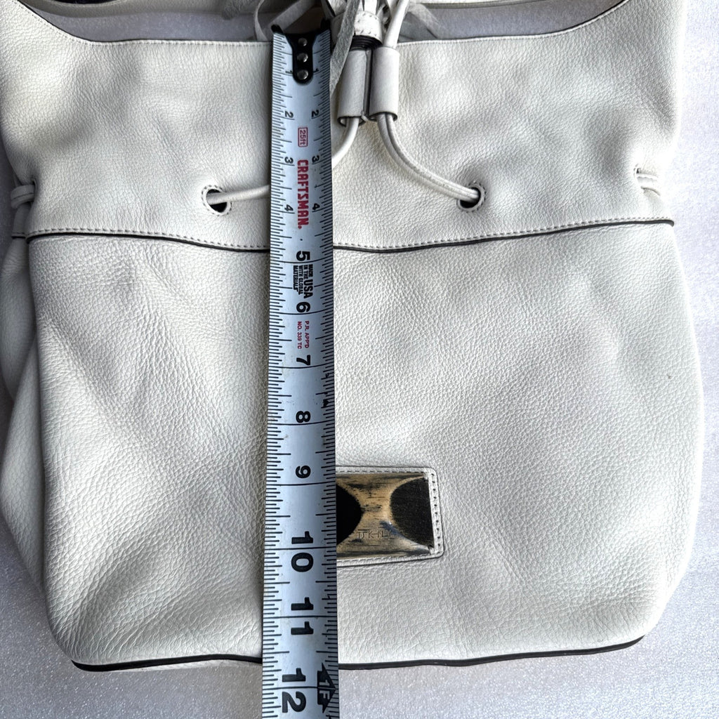 DKNY White Leather Drawstring Shoulder Bag With Tassels