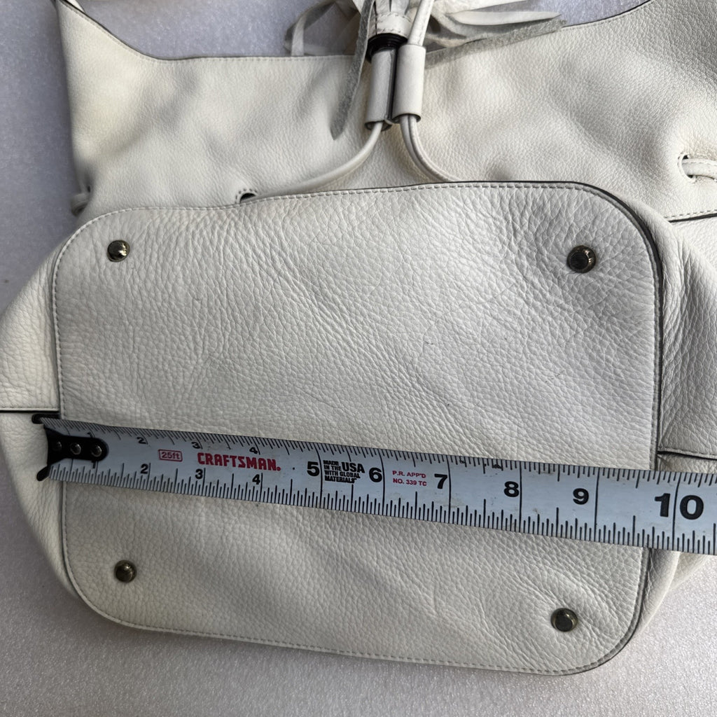 DKNY White Leather Drawstring Shoulder Bag With Tassels