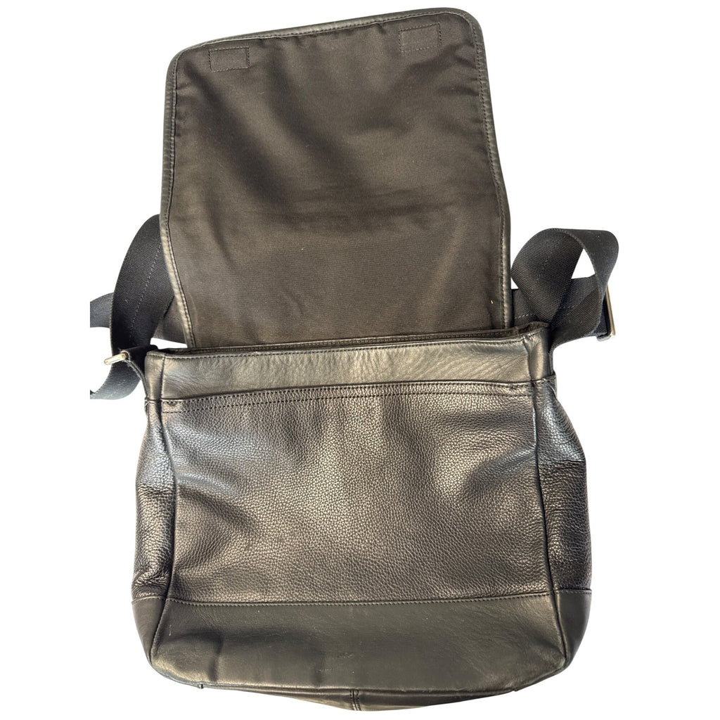 Coach Black Leather Messenger Bag With Adjustable Strap & Zip Pocket