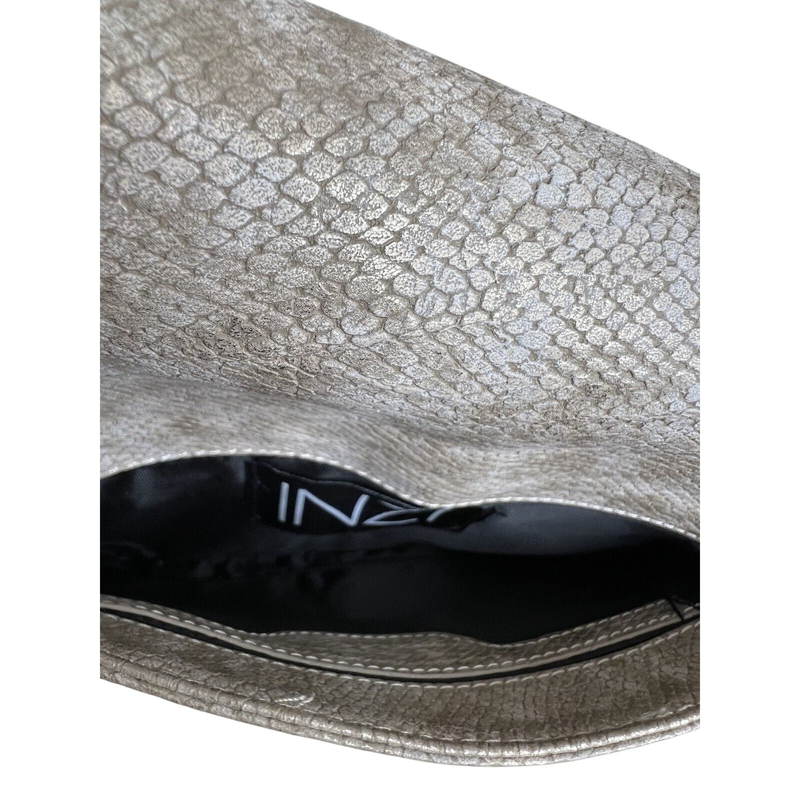 Inzi Silver Metallic Faux Snakeskin Clutch With Chain Trim & Wristlet